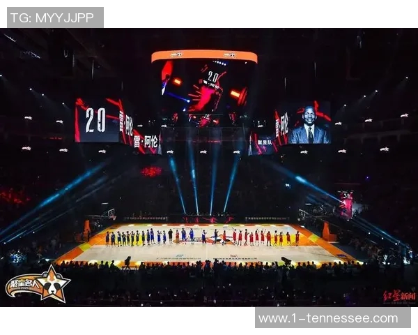 足球球星倾心篮球传奇偶像的故事与跨界魅力的碰撞 足球球星倾心篮球传奇偶像的故事与跨界魅力的碰撞