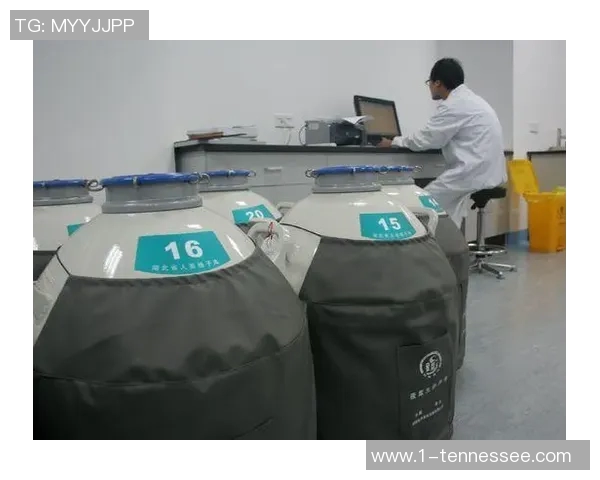 足球球星液氮:从赛场传奇到冷冻科技背后的创新探索 足球球星液氮:从赛场传奇到冷冻科技背后的创新探索